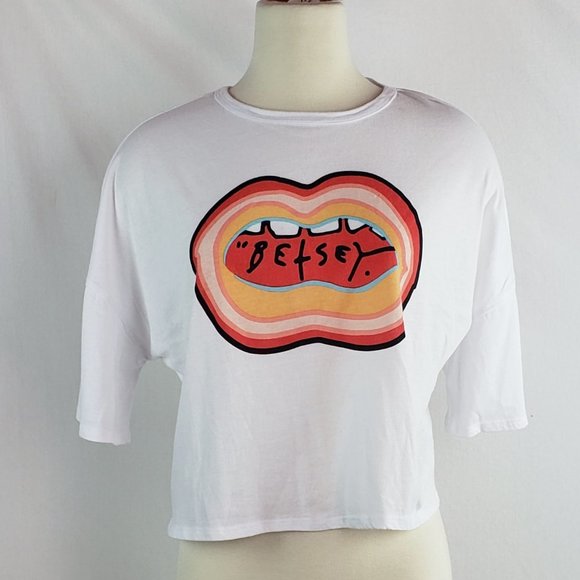 Betsey Johnson Lips Graphic Boyfriend Crop Tee - Picture 2 of 5